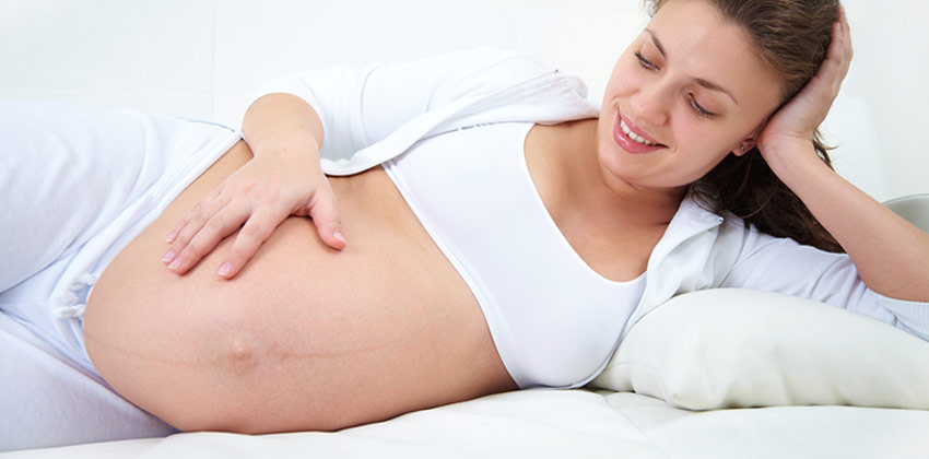 Hypnobirthing soll helfen möglichen Ver­spannungen vor und während der Geburt vorzubeugen, und somit die Geburt möglichst entspannt und schmerzfrei zu erleben.