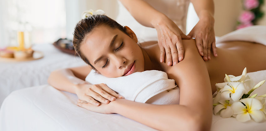 Die Lomi-Lomi Massage oder vielfach auch Hawaiianische Mas­sage genannt, ist weit mehr als eine reine Wellnessmassage.